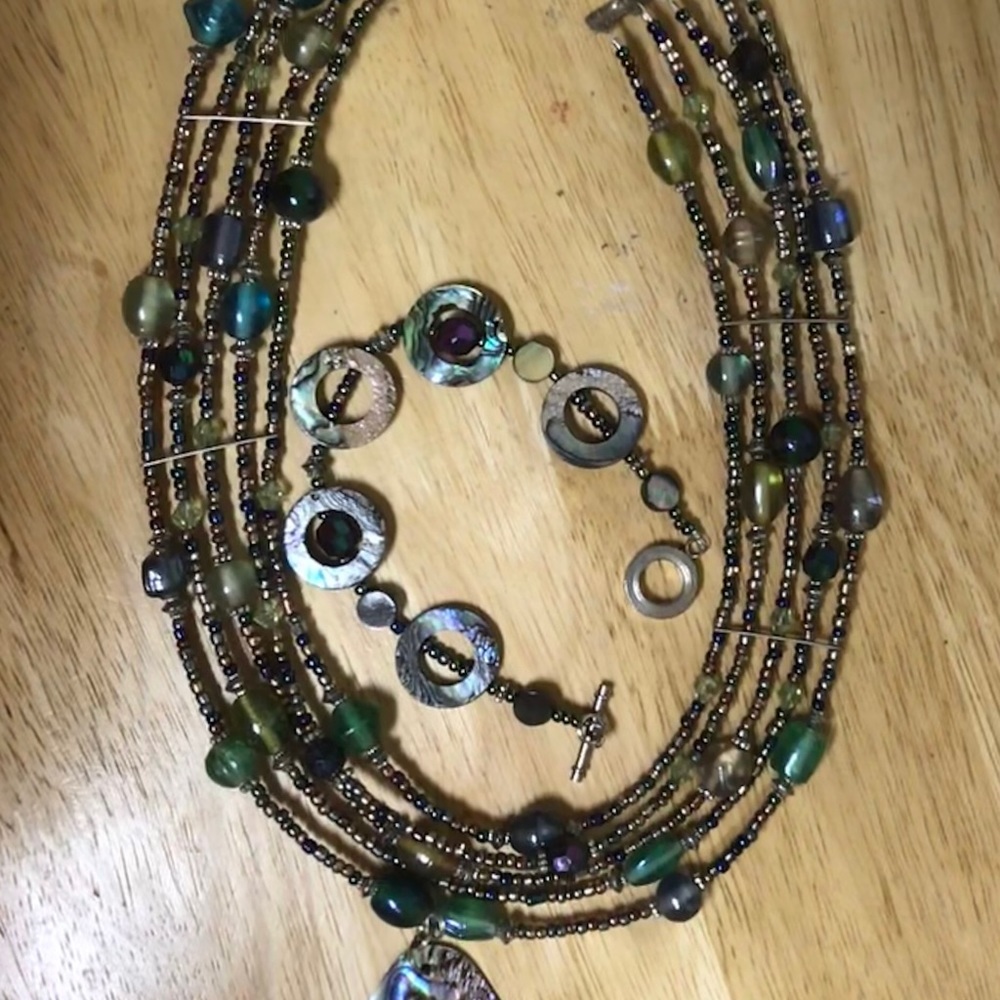 Necklace set - Picture 2 of 6